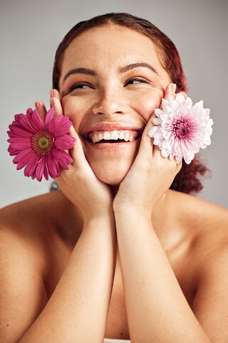DHA: What It Is and How It Creates a Sunless Tan